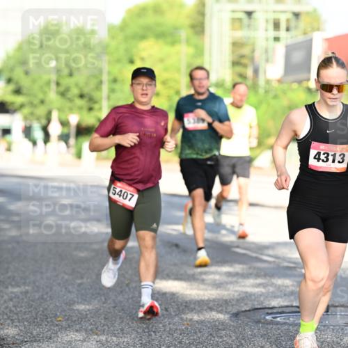 06.09.2026 - CURREX Alsterlauf Dr. Thomas Lammeyer http://msf.ph/oto/10126184 06.09.2026 09:44:40 Laufen 5407, 4313 meine-sportfotos.de