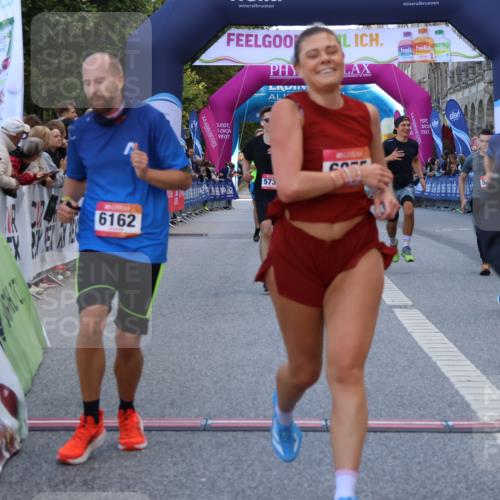 06.09.2026 - CURREX Alsterlauf Strokosch-Dieckow http://msf.ph/oto/10126197 06.09.2026 09:46:54 Ziel 2072, 3678, 4311, 4890, 5198, 5731, 6162, 6255, 8092, 8249 meine-sportfotos.de