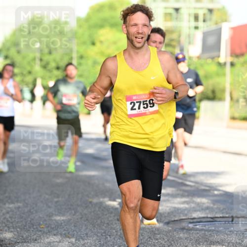 06.09.2026 - CURREX Alsterlauf Dr. Thomas Lammeyer http://msf.ph/oto/10126222 06.09.2026 09:44:49 Laufen 2759 meine-sportfotos.de