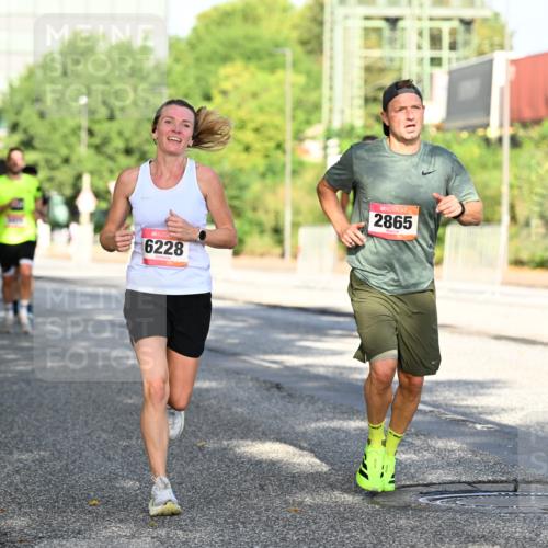 06.09.2026 - CURREX Alsterlauf Dr. Thomas Lammeyer http://msf.ph/oto/10126242 06.09.2026 09:44:51 Laufen 6228, 2865 meine-sportfotos.de