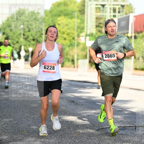 06.09.2026 - CURREX Alsterlauf Dr. Thomas Lammeyer http://msf.ph/oto/10126243 06.09.2026 09:44:51 Laufen 6228, 2865 meine-sportfotos.de
