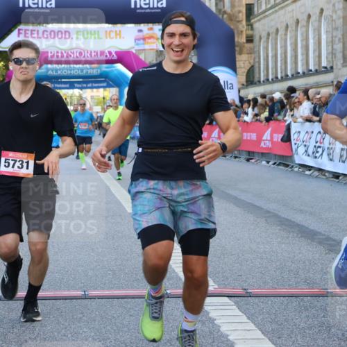 06.09.2026 - CURREX Alsterlauf Strokosch-Dieckow http://msf.ph/oto/10126244 06.09.2026 09:46:56 Ziel 2072, 3678, 4311, 4460, 5198, 5705, 5731, 6162, 6255 meine-sportfotos.de