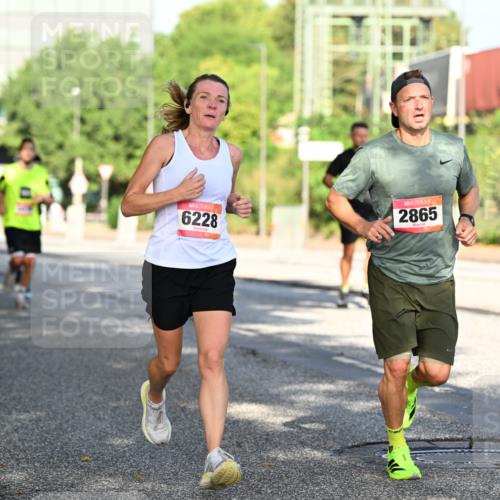 06.09.2026 - CURREX Alsterlauf Dr. Thomas Lammeyer http://msf.ph/oto/10126245 06.09.2026 09:44:51 Laufen 6228, 2865 meine-sportfotos.de