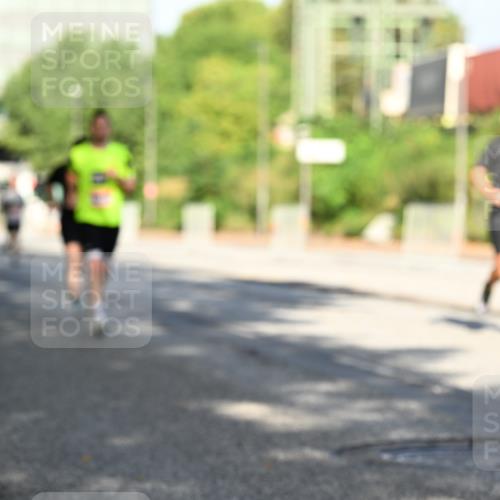 06.09.2026 - CURREX Alsterlauf Dr. Thomas Lammeyer http://msf.ph/oto/10126262 06.09.2026 09:44:53 Laufen  meine-sportfotos.de