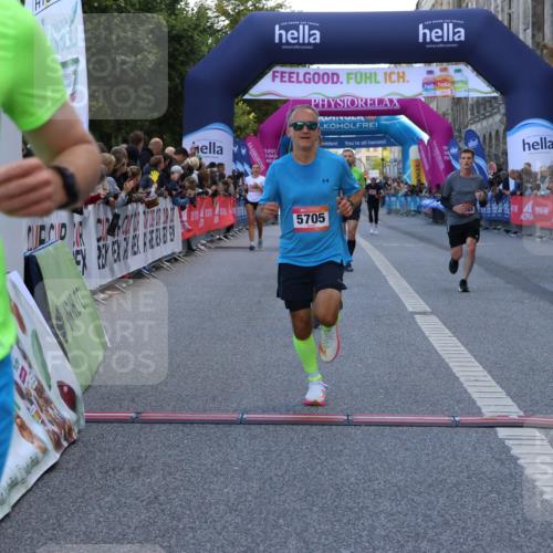 06.09.2026 - CURREX Alsterlauf Strokosch-Dieckow http://msf.ph/oto/10126281 06.09.2026 09:47:01 Ziel 2072, 2210, 2605, 3678, 4311, 4460, 5198, 5705, 5731, 8104, 8125 meine-sportfotos.de