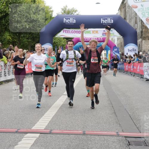 06.09.2026 - CURREX Alsterlauf Yannick Fuchs http://msf.ph/oto/10126307 06.09.2026 10:04:32 Ziel 2025, 2303, 2437, 2581, 2988, 2991, 2993, 3435, 3696, 3807, 4052, 4179, 4376, 4431, 4630, 4768, 5071, 5644, 5718, 5816, 6063 meine-sportfotos.de