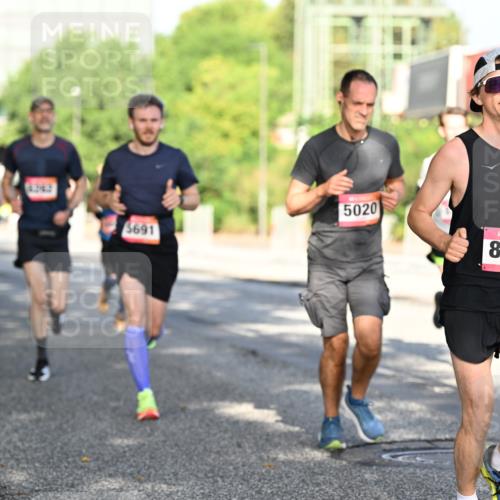 06.09.2026 - CURREX Alsterlauf Dr. Thomas Lammeyer http://msf.ph/oto/10126315 06.09.2026 09:45:01 Laufen 5691, 5020, 8189 meine-sportfotos.de