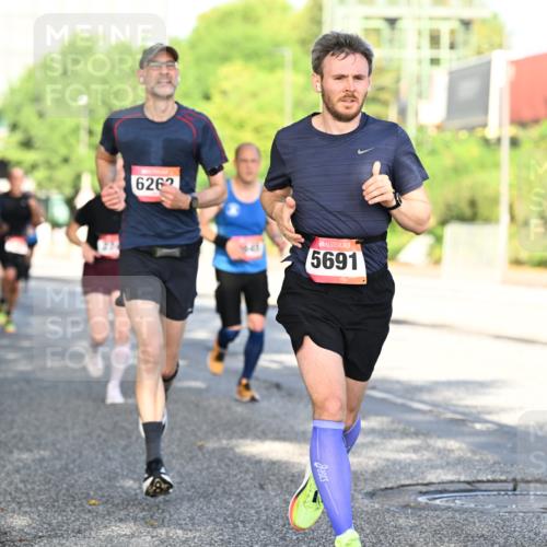 06.09.2026 - CURREX Alsterlauf Dr. Thomas Lammeyer http://msf.ph/oto/10126326 06.09.2026 09:45:02 Laufen 6262, 5691 meine-sportfotos.de