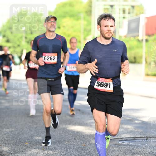 06.09.2026 - CURREX Alsterlauf Dr. Thomas Lammeyer http://msf.ph/oto/10126327 06.09.2026 09:45:02 Laufen 11, 6262, 5691 meine-sportfotos.de
