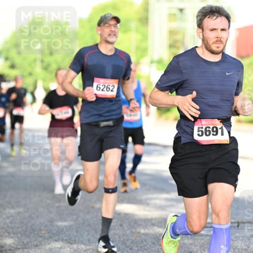 06.09.2026 - CURREX Alsterlauf Dr. Thomas Lammeyer http://msf.ph/oto/10126329 06.09.2026 09:45:03 Laufen 11, 11, 6262, 5691 meine-sportfotos.de