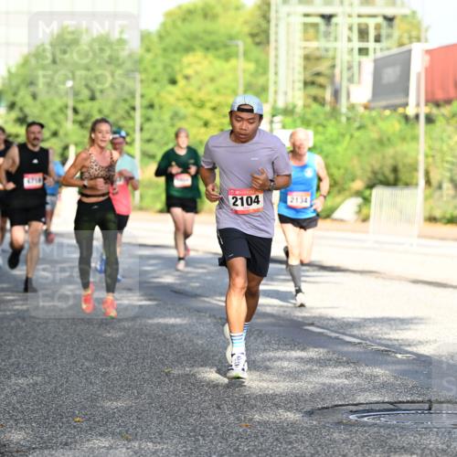 06.09.2026 - CURREX Alsterlauf Dr. Thomas Lammeyer http://msf.ph/oto/10126364 06.09.2026 09:45:08 Laufen 4710, 2104, 2134 meine-sportfotos.de