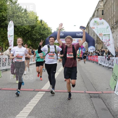 06.09.2026 - CURREX Alsterlauf Yannick Fuchs http://msf.ph/oto/10126377 06.09.2026 10:04:34 Ziel 2303, 2581, 2988, 2991, 2993, 3435, 3696, 3807, 4052, 4179, 4376, 4431, 4744, 4768, 5071, 5644, 5718, 5816, 6063 meine-sportfotos.de