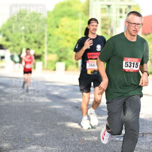 06.09.2026 - CURREX Alsterlauf Dr. Thomas Lammeyer http://msf.ph/oto/10126394 06.09.2026 09:45:13 Laufen 366, 5315 meine-sportfotos.de