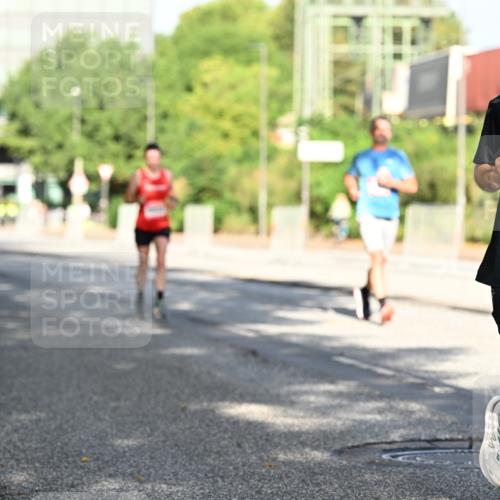 06.09.2026 - CURREX Alsterlauf Dr. Thomas Lammeyer http://msf.ph/oto/10126399 06.09.2026 09:45:14 Laufen 46, 3665 meine-sportfotos.de