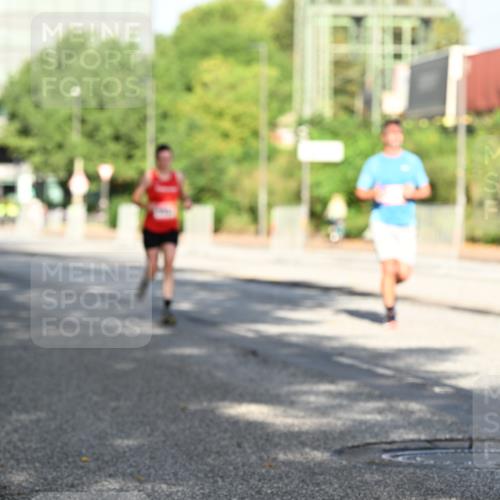 06.09.2026 - CURREX Alsterlauf Dr. Thomas Lammeyer http://msf.ph/oto/10126400 06.09.2026 09:45:14 Laufen 46, 3665 meine-sportfotos.de