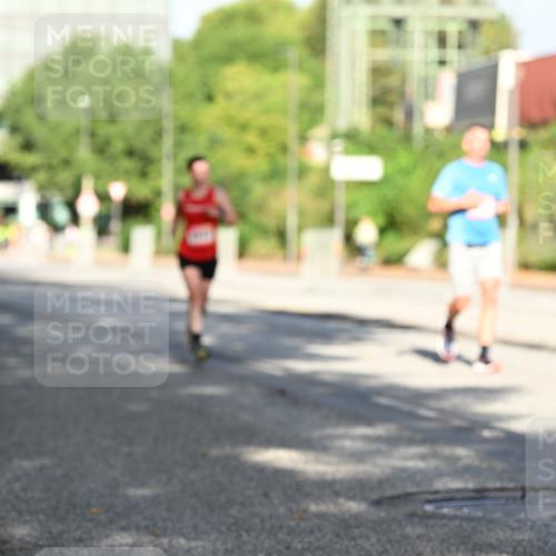 06.09.2026 - CURREX Alsterlauf Dr. Thomas Lammeyer http://msf.ph/oto/10126402 06.09.2026 09:45:15 Laufen  meine-sportfotos.de