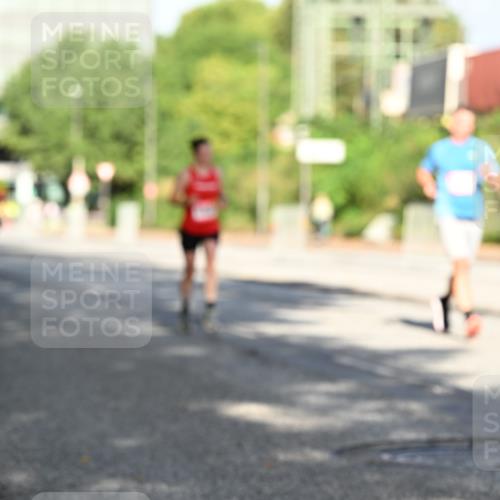 06.09.2026 - CURREX Alsterlauf Dr. Thomas Lammeyer http://msf.ph/oto/10126406 06.09.2026 09:45:15 Laufen  meine-sportfotos.de