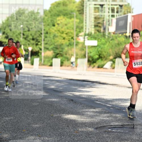 06.09.2026 - CURREX Alsterlauf Dr. Thomas Lammeyer http://msf.ph/oto/10126422 06.09.2026 09:45:17 Laufen 5932 meine-sportfotos.de