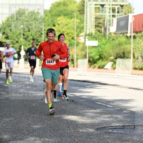 06.09.2026 - CURREX Alsterlauf Dr. Thomas Lammeyer http://msf.ph/oto/10126445 06.09.2026 09:45:20 Laufen 3847, 5868 meine-sportfotos.de