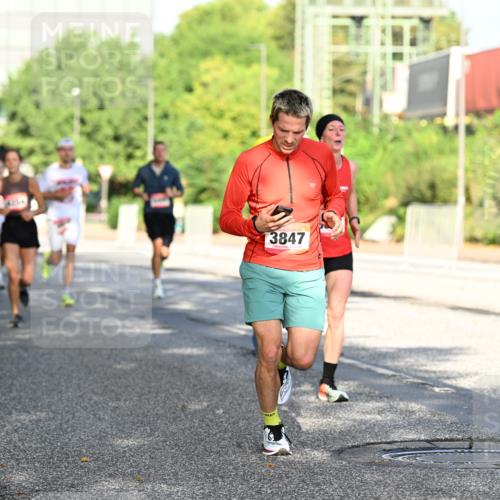 06.09.2026 - CURREX Alsterlauf Dr. Thomas Lammeyer http://msf.ph/oto/10126456 06.09.2026 09:45:21 Laufen 3847 meine-sportfotos.de