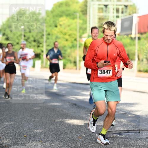 06.09.2026 - CURREX Alsterlauf Dr. Thomas Lammeyer http://msf.ph/oto/10126461 06.09.2026 09:45:21 Laufen 3847 meine-sportfotos.de