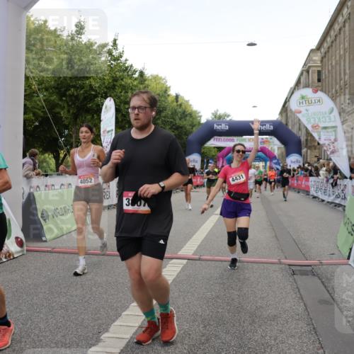 06.09.2026 - CURREX Alsterlauf Yannick Fuchs http://msf.ph/oto/10126468 06.09.2026 10:04:36 Ziel 2581, 2988, 2991, 2993, 3101, 3696, 3807, 4052, 4179, 4431, 4744, 4768, 5071, 5503, 5644, 5767, 6063, 8237 meine-sportfotos.de