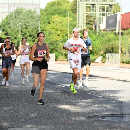 06.09.2026 - CURREX Alsterlauf Dr. Thomas Lammeyer http://msf.ph/oto/10126471 06.09.2026 09:45:23 Laufen 6414, 5153, 362, 4583, 977, 4254, 600, 4405, 3 meine-sportfotos.de