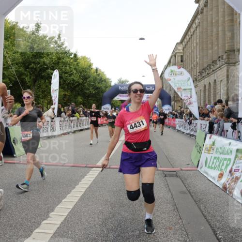06.09.2026 - CURREX Alsterlauf Yannick Fuchs http://msf.ph/oto/10126496 06.09.2026 10:04:37 Ziel 2581, 2988, 2991, 2993, 3101, 3696, 3807, 4052, 4179, 4431, 4744, 4768, 5071, 5503, 5644, 5767, 6063, 8237 meine-sportfotos.de