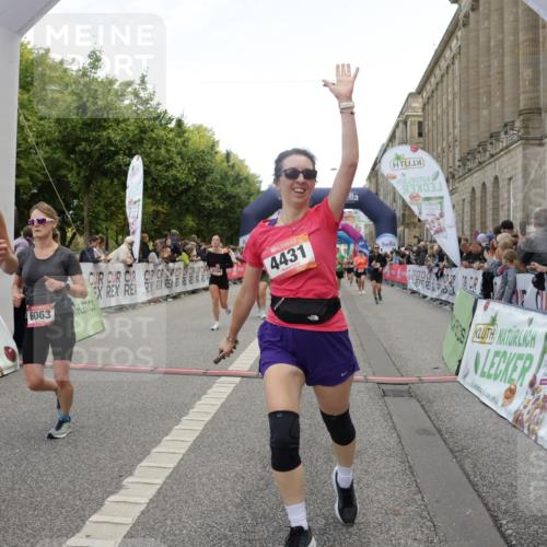 06.09.2026 - CURREX Alsterlauf Yannick Fuchs http://msf.ph/oto/10126503 06.09.2026 10:04:37 Ziel 2581, 2988, 2991, 2993, 3101, 3696, 3807, 4052, 4179, 4431, 4744, 4768, 5071, 5503, 5644, 5767, 6063, 8237 meine-sportfotos.de