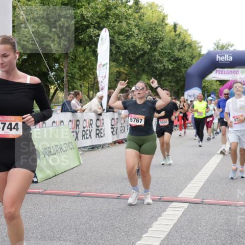 06.09.2026 - CURREX Alsterlauf Yannick Fuchs http://msf.ph/oto/10126563 06.09.2026 10:04:40 Ziel 2074, 2121, 2203, 2357, 2583, 2658, 2957, 2988, 2991, 2993, 3004, 3005, 3101, 3451, 3807, 4052, 4181, 4431, 4516, 4744, 4874, 5071, 5275, 5503, 5576, 5644, 5767, 6063, 8237 meine-sportfotos.de