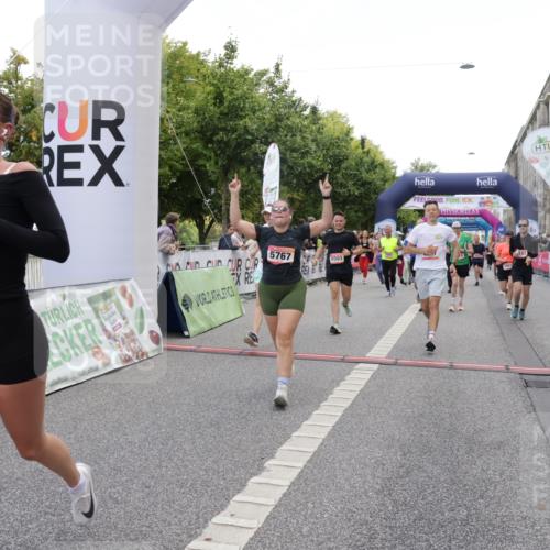 06.09.2026 - CURREX Alsterlauf Yannick Fuchs http://msf.ph/oto/10126587 06.09.2026 10:04:40 Ziel 2074, 2121, 2203, 2357, 2583, 2658, 2957, 2988, 2991, 2993, 3004, 3005, 3101, 3451, 3807, 4052, 4181, 4431, 4516, 4744, 4874, 5071, 5275, 5503, 5576, 5644, 5767, 6063, 8237 meine-sportfotos.de