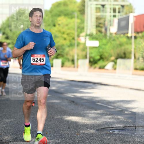06.09.2026 - CURREX Alsterlauf Dr. Thomas Lammeyer http://msf.ph/oto/10126603 06.09.2026 09:45:36 Laufen 5245 meine-sportfotos.de