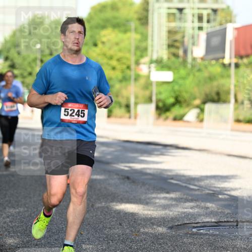 06.09.2026 - CURREX Alsterlauf Dr. Thomas Lammeyer http://msf.ph/oto/10126604 06.09.2026 09:45:36 Laufen 5245 meine-sportfotos.de