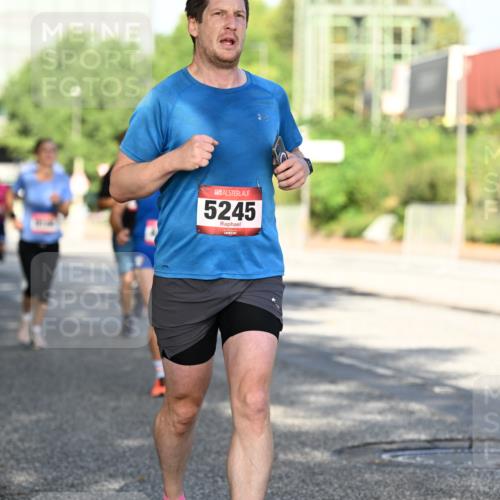 06.09.2026 - CURREX Alsterlauf Dr. Thomas Lammeyer http://msf.ph/oto/10126608 06.09.2026 09:45:37 Laufen 5245 meine-sportfotos.de