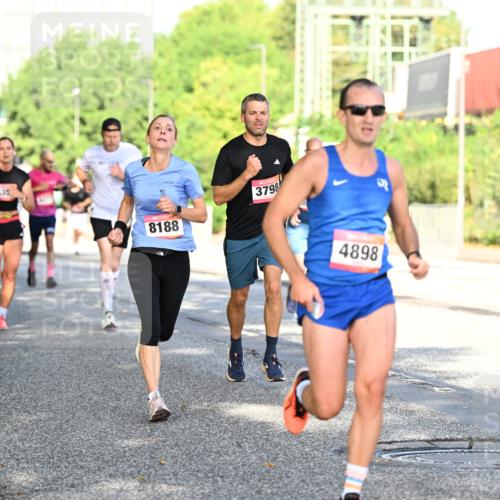 06.09.2026 - CURREX Alsterlauf Dr. Thomas Lammeyer http://msf.ph/oto/10126620 06.09.2026 09:45:38 Laufen 635, 8188, 3798, 4898 meine-sportfotos.de