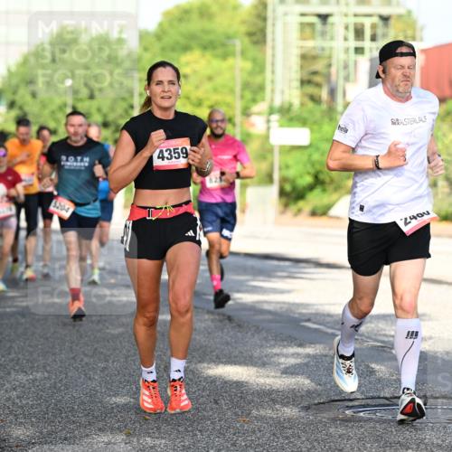 06.09.2026 - CURREX Alsterlauf Dr. Thomas Lammeyer http://msf.ph/oto/10126645 06.09.2026 09:45:42 Laufen 1, 4, 5204, 4359, 2400 meine-sportfotos.de