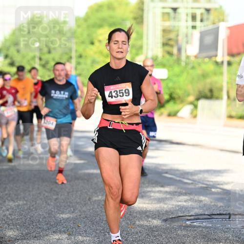 06.09.2026 - CURREX Alsterlauf Dr. Thomas Lammeyer http://msf.ph/oto/10126651 06.09.2026 09:45:42 Laufen 4359 meine-sportfotos.de