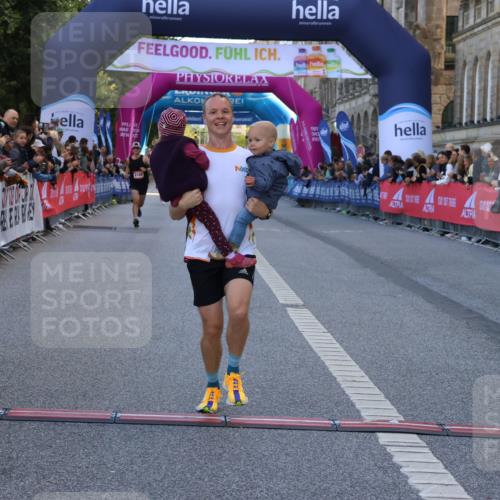 06.09.2026 - CURREX Alsterlauf Strokosch-Dieckow http://msf.ph/oto/10126654 06.09.2026 09:47:37 Ziel 2865, 2953, 3386, 4313, 5309, 5863, 6378, 8189 meine-sportfotos.de