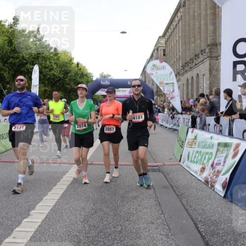 06.09.2026 - CURREX Alsterlauf Yannick Fuchs http://msf.ph/oto/10126686 06.09.2026 10:04:43 Ziel 2074, 2121, 2203, 2278, 2357, 2583, 2658, 2957, 3004, 3005, 3101, 3451, 4052, 4181, 4413, 4415, 4431, 4516, 4744, 4874, 5275, 5503, 5504, 5566, 5568, 5576, 5767, 6063, 8237 meine-sportfotos.de