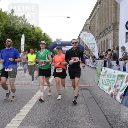 06.09.2026 - CURREX Alsterlauf Yannick Fuchs http://msf.ph/oto/10126693 06.09.2026 10:04:43 Ziel 2074, 2121, 2203, 2278, 2357, 2583, 2658, 2957, 3004, 3005, 3101, 3451, 4052, 4181, 4413, 4415, 4431, 4516, 4744, 4874, 5275, 5503, 5504, 5566, 5568, 5576, 5767, 6063, 8237 meine-sportfotos.de