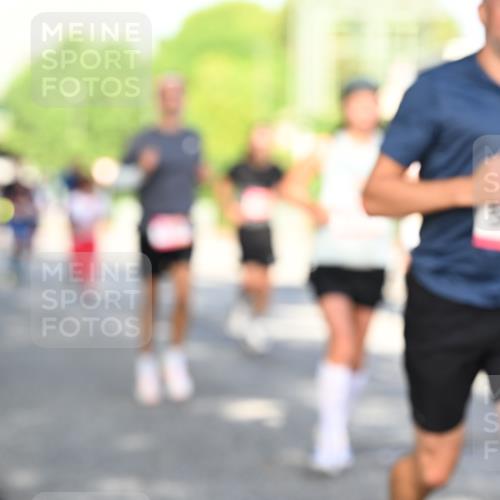 06.09.2026 - CURREX Alsterlauf Dr. Thomas Lammeyer http://msf.ph/oto/10126705 06.09.2026 09:45:48 Laufen 5941 meine-sportfotos.de