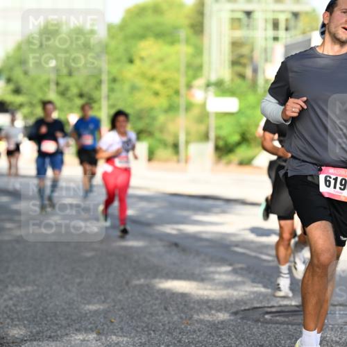 06.09.2026 - CURREX Alsterlauf Dr. Thomas Lammeyer http://msf.ph/oto/10126719 06.09.2026 09:45:49 Laufen 6198 meine-sportfotos.de