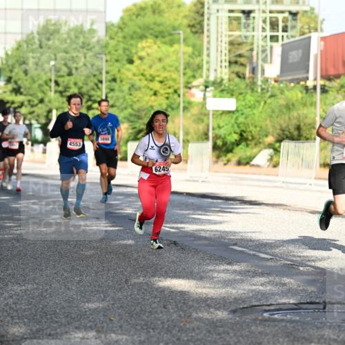 06.09.2026 - CURREX Alsterlauf Dr. Thomas Lammeyer http://msf.ph/oto/10126725 06.09.2026 09:45:50 Laufen 8106, 4553, 3898, 6245, 2693, 04 meine-sportfotos.de