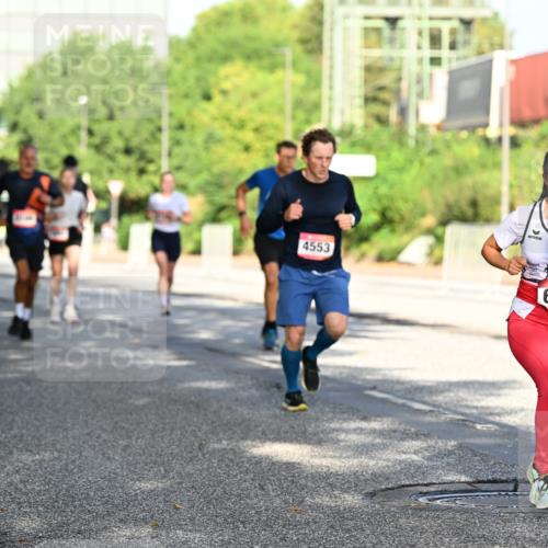 06.09.2026 - CURREX Alsterlauf Dr. Thomas Lammeyer http://msf.ph/oto/10126743 06.09.2026 09:45:52 Laufen 4553, 6245 meine-sportfotos.de