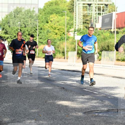 06.09.2026 - CURREX Alsterlauf Dr. Thomas Lammeyer http://msf.ph/oto/10126753 06.09.2026 09:45:53 Laufen 2898, 3880, 06, 4579, 5251, 124, 4553 meine-sportfotos.de