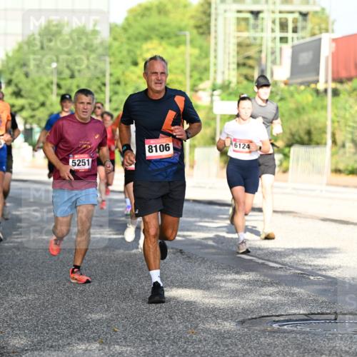 06.09.2026 - CURREX Alsterlauf Dr. Thomas Lammeyer http://msf.ph/oto/10126775 06.09.2026 09:45:56 Laufen 3880, 5251, 195, 8106, 6124 meine-sportfotos.de