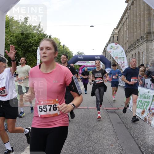 06.09.2026 - CURREX Alsterlauf Yannick Fuchs http://msf.ph/oto/10126777 06.09.2026 10:04:46 Ziel 2074, 2121, 2133, 2203, 2278, 2357, 2583, 2658, 2776, 2957, 3004, 3005, 3101, 3109, 3451, 4181, 4413, 4415, 4516, 4744, 4874, 5275, 5503, 5504, 5566, 5568, 5576, 5767, 8237 meine-sportfotos.de