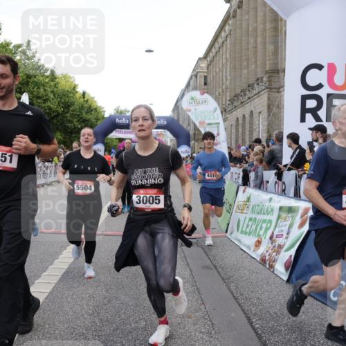 06.09.2026 - CURREX Alsterlauf Yannick Fuchs http://msf.ph/oto/10126805 06.09.2026 10:04:47 Ziel 2074, 2121, 2133, 2203, 2278, 2357, 2583, 2658, 2776, 2957, 3004, 3005, 3101, 3109, 3451, 4181, 4413, 4415, 4516, 4704, 4874, 5275, 5503, 5504, 5566, 5568, 5576, 5767, 8237 meine-sportfotos.de