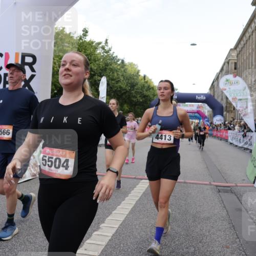 06.09.2026 - CURREX Alsterlauf Yannick Fuchs http://msf.ph/oto/10126841 06.09.2026 10:04:48 Ziel 2074, 2121, 2133, 2203, 2278, 2357, 2583, 2658, 2776, 2957, 3004, 3005, 3101, 3109, 3451, 4181, 4413, 4415, 4516, 4704, 4874, 5275, 5503, 5504, 5566, 5568, 5576, 8237 meine-sportfotos.de