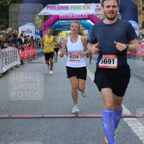 06.09.2026 - CURREX Alsterlauf Strokosch-Dieckow http://msf.ph/oto/10126844 06.09.2026 09:47:52 Ziel 2759, 4145, 5020, 5704, 5845, 6228, 6262 meine-sportfotos.de